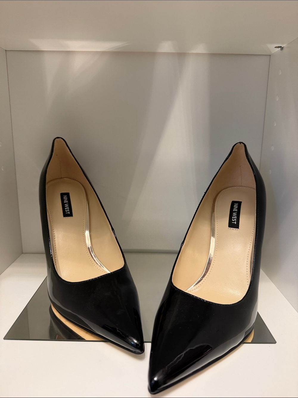 Nine West Black Patent Pointed Pumps with Sleek Gloss